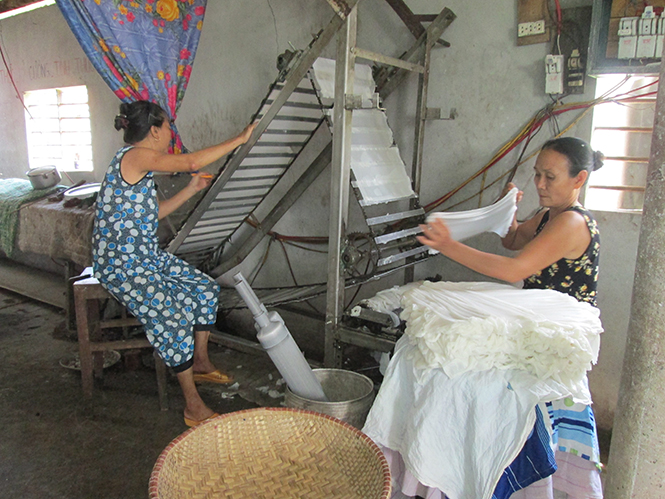 Nhờ nghề làm bún bánh, đời sống của nhiều hộ dân ở thôn Tân An đã được cải thiện đáng kể.