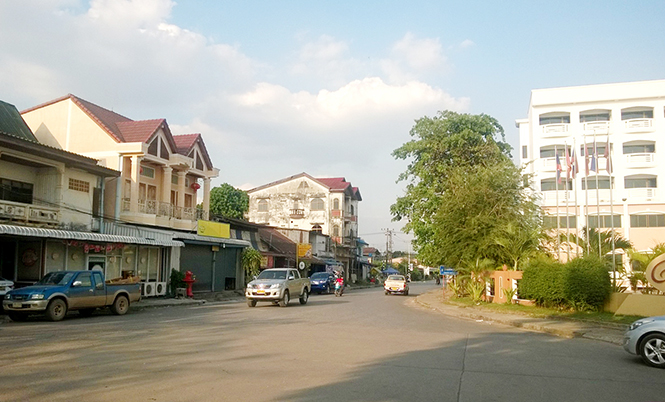 Một góc thị xã Thà Khẹc, tỉnh Khăm Muộn Ảnh: M.Văn