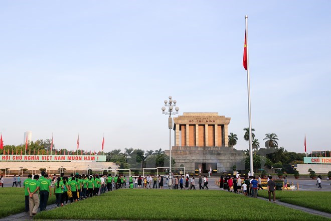 Lễ chào cờ tại Quảng trường Ba Đình mừng ngày Quốc khánh 2-9. (Ảnh: Lê Minh Sơn/Vietnam+)