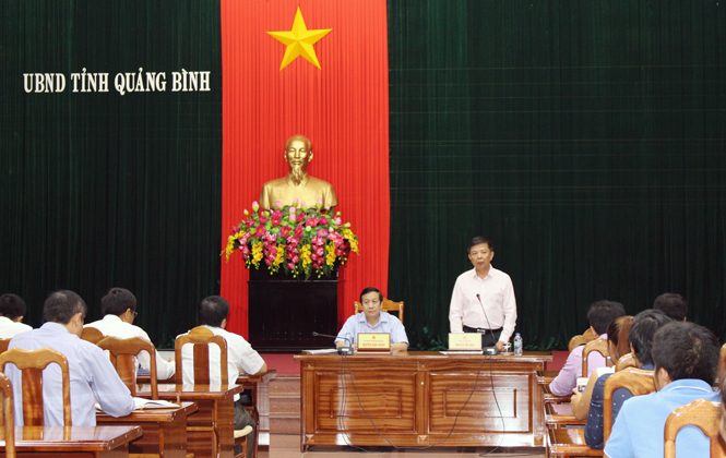 Đồng chí Nguyễn Hữu Hoài, Phó Bí thư Tỉnh ủy, Chủ tịch UBND tỉnh phát biểu chỉ đạo tại buổi làm việc.