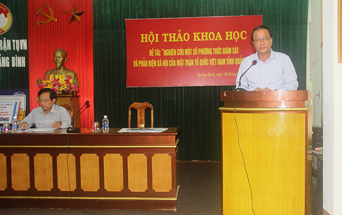 Đồng chí Trần Văn Tuân, Ủy viên Ban Thường vụ Tỉnh ủy, Chủ tịch Ủy ban MTTQVN tỉnh phát biểu tại hội thảo.