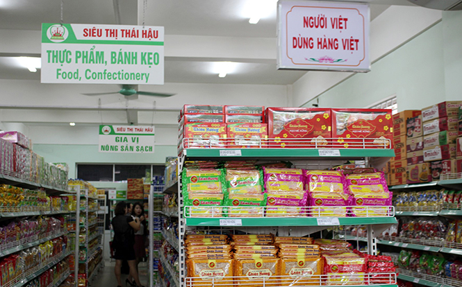 Các sản phẩm hàng Việt Nam được bày bán với mẫu mã đa dạng, phong phú và bảo đảm chất lượng.