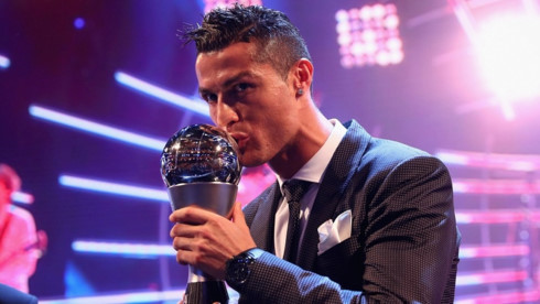  Ronaldo lần thứ 2 liên tiếp giành giải thưởng The Best của FIFA (Ảnh: Getty).