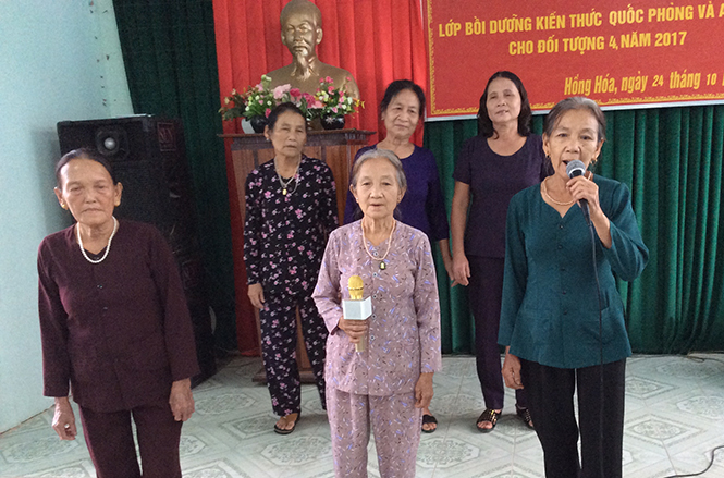 Các thành viên trong CLB thể hiện tốt nhiều làn điệu dân ca của Minh Hóa.