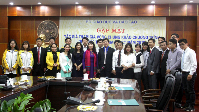  Thứ trưởng Bộ Giáo dục và Đào tạo Nguyễn Thị Nghĩa gặp mặt các tác giả lọt vòng chung khảo chương trình 