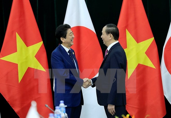 Chủ tịch nước Trần Đại Quang tiếp song phương Thủ tướng Nhật Bản Shinzo Abe. (Nguồn: TTXVN)