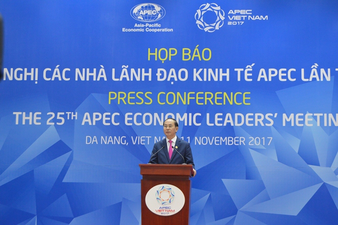 Chủ tịch nước Trần Đại Quang chủ trì buổi họp báo kết thúc tuần lễ cấp cao APEC