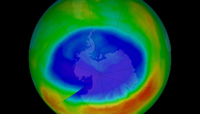  Lỗ hổng tầng ozone hiện thu nhỏ kích cỡ nhưng con người không nên chủ quan, theo các nhà khoa học - Ảnh: NASA