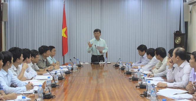 Đồng chí Nguyễn Hữu Hoài, Phó Bí thư Tỉnh ủy, Chủ tịch UBND tỉnh kết luận tại buổi làm việc. 