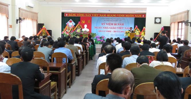Toàn cảnh lễ kỷ niệm Ngày Nhà giáo Việt Nam 20-11.