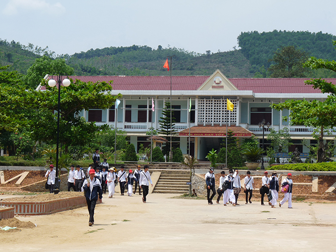Trường THPT Minh Hóa.                         Ảnh: T.H