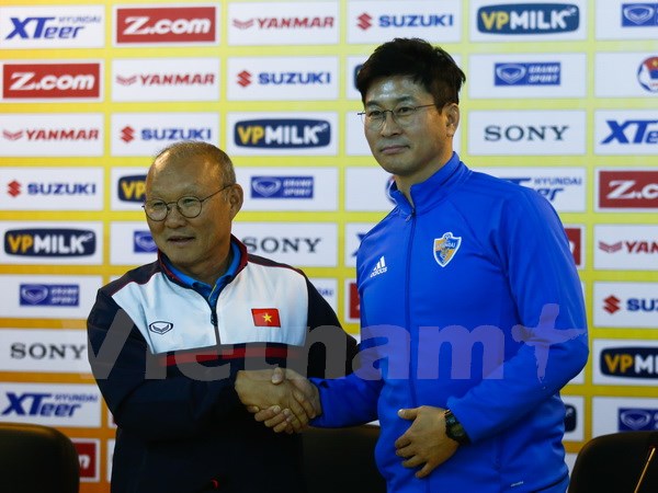 Ông Park tự tin trước cuộc đối đầu với đội bóng quê hương Ulsan Hynhdai. (Ảnh: Minh Chiến/Vietnam+)