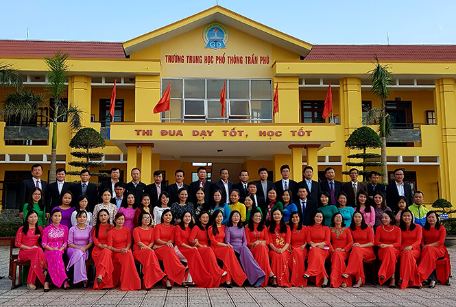 Tập thể sư phạm Trường THPT Trần Phú luôn thi đua đổi mới, sáng tạo trong dạy học.