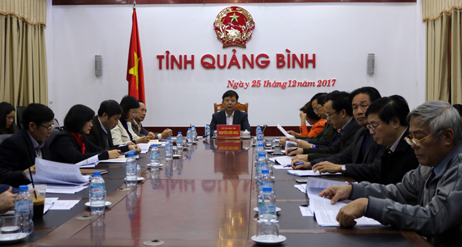 Đồng chí Nguyễn Hữu Hoài, Phó Bí thư Tỉnh ủy, Chủ tịch UBND tỉnh chủ trì hội nghị tại điểm cầu tỉnh Quảng Bình.