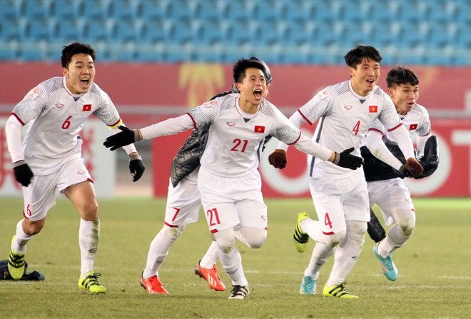 Niềm vui của U23 Việt Nam sau loạt sút luân lưu ở trận thắng U23 Qatar. (Ảnh: Hoàng Linh/TTXVN)