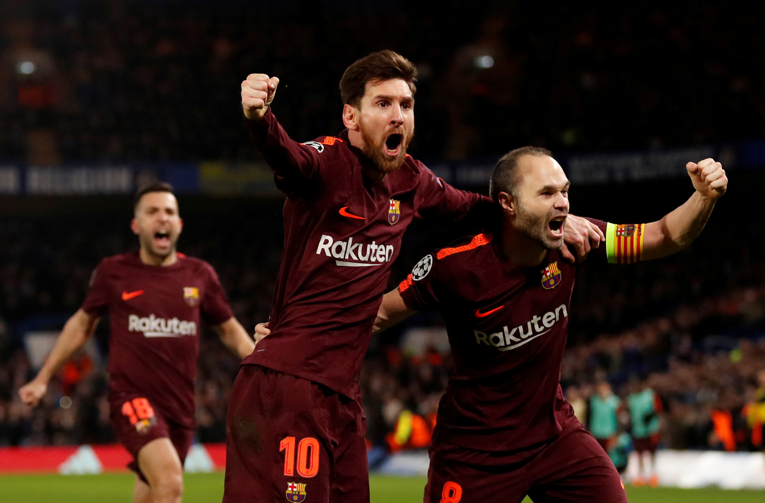  Niềm vui của Messi (10) sau khi ghi bàn gỡ hòa cho Barcelona. Ảnh: REUTERS
