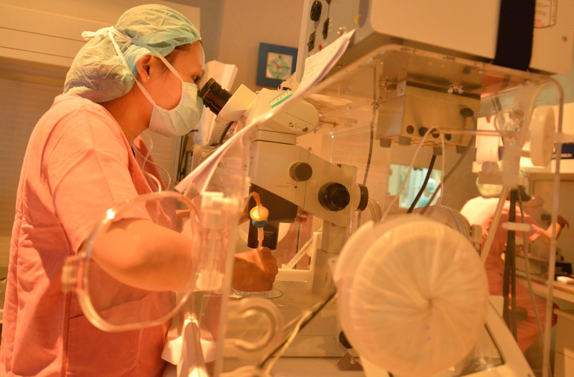 Phôi của các cặp vợ chồng hiếm muộn được bảo quản lạnh tại Bệnh viện Từ Dũ Thành phố Hồ Chí Minh. (Ảnh: Phương Vy/TTXVN)