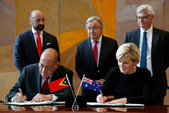 Lễ ký hiệp ước nêu trên diễn ra tại trụ sở Liên hợp quốc trước sự chứng kiến của Tổng Thư ký Liên hợp quốc Antonio Guterres vào ngày 6-3. (Nguồn: AP)