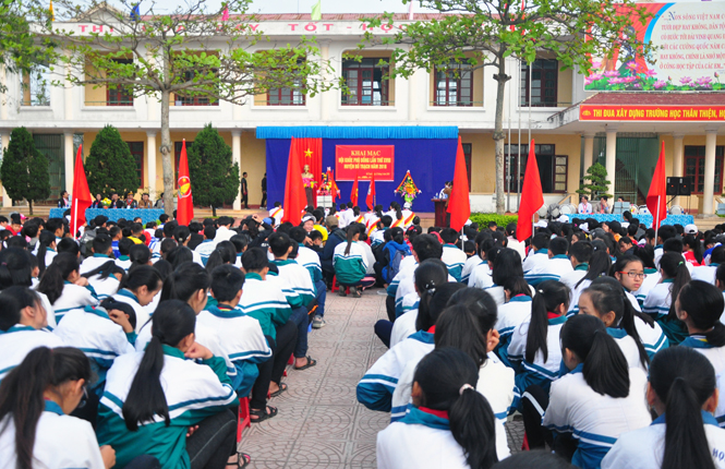 Toàn cảnh buổi lễ khai mạc Hội khoẻ Phù Đổng huyện Bố Trạch năm 2018.