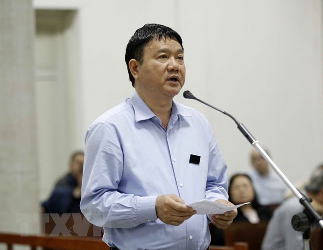 Bị cáo Đinh La Thăng, nguyên Chủ tịch Hội đồng quản trị/Hội đồng thành viên nói lời sau cùng trước khi tòa tuyên án. (Ảnh: Văn Điệp/TTXVN)