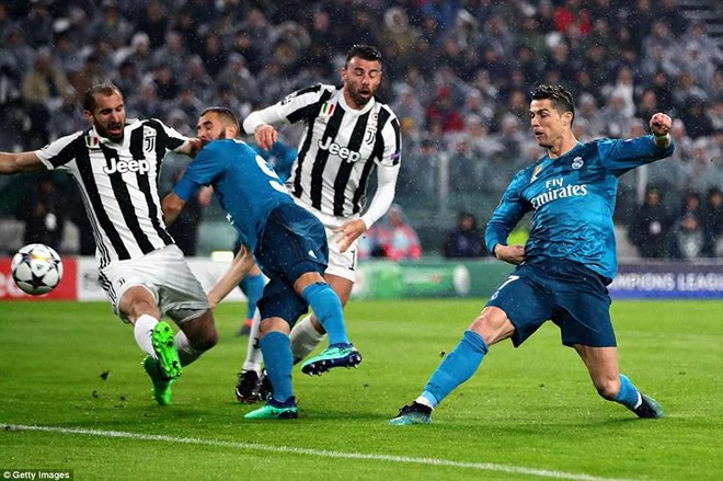  Ronaldo gho bàn thắng đưa anh đi vào lịch sử. (Nguồn: Getty Images)