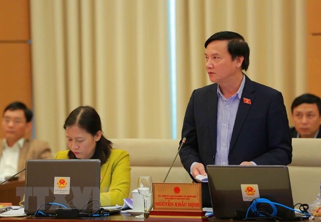 Chủ nhiệm Ủy ban Pháp luật của Quốc hội Nguyễn Khắc Định phát biểu. (Ảnh: Dương Giang/TTXVN