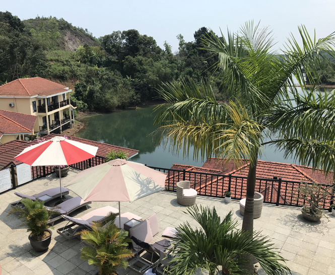 Cảnh đẹp hút mắt tại Phong Nha Lake House Resort.