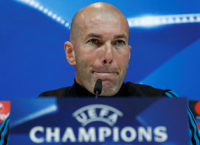 HLV Zidane trong cuộc họp báo trước trận đấu với Bayern. Ảnh: REUTERS