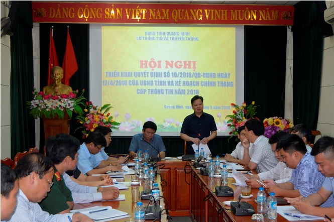 Đồng chí Phó Chủ tịch UBND tỉnh Nguyễn Tiến Hoàng phát biểu chỉ đạo tại hội nghị