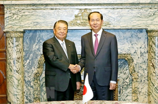 Chủ tịch nước Trần Đại Quang và Chủ tịch Hạ viện Nhật Bản Tadamori Oshima. (Ảnh: Nhan Sáng/TTXVN)
