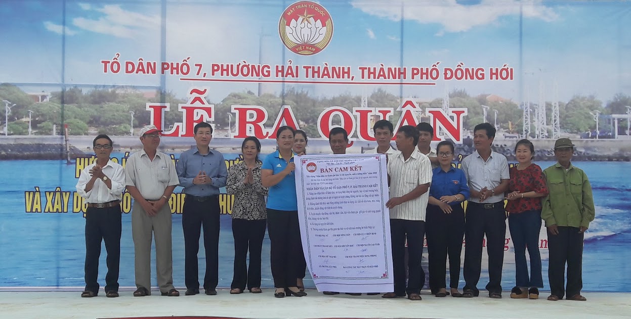 Các chi hội đoàn thể tổ dân phố 7 phường Hải Thành ký cam kết thực hiện 