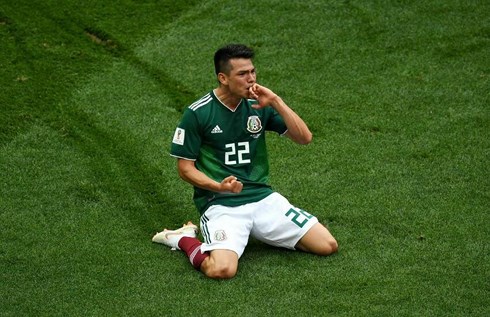 Lozano thi đấu nổi bật dù Mexico bị loại (Ảnh: Getty).