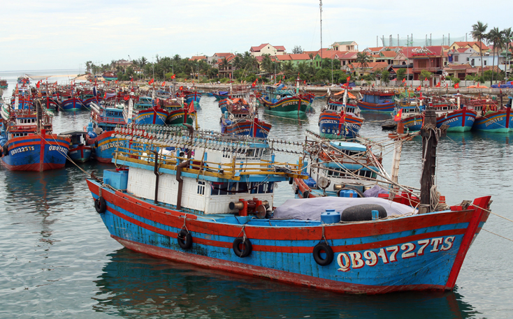 Đội tàu đánh bắt xa bờ xã Bảo Ninh (TP. Đồng Hới) luôn đối mặt với tình trạng thiếu lao động.