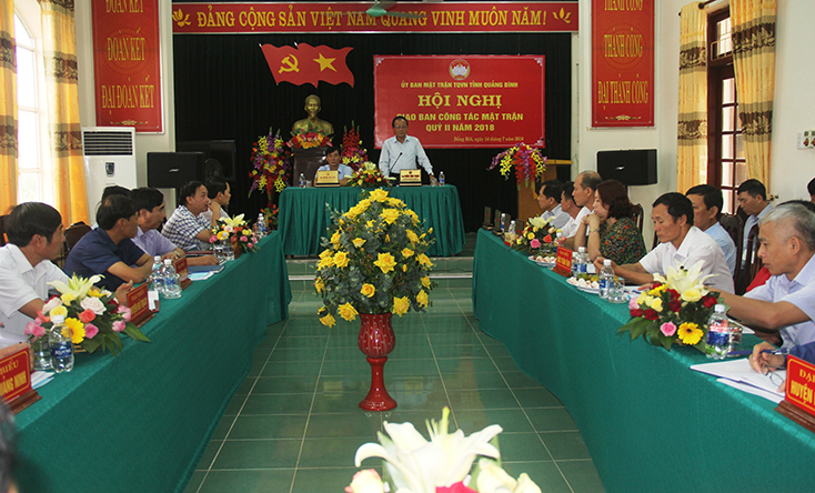 Đồng chí Trần Văn Tuân, Ủy viên Ban Thường vụ Tỉnh ủy, Chủ tịch Ủy ban MTTQVN tỉnh phát biểu kết luận hội nghị.