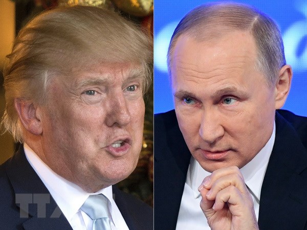 Tổng thống Mỹ Donald Trump (trái) và người đồng cấp Nga Vladimir Putin (phải). Ảnh: (Nguồn: AFP/TTXVN)