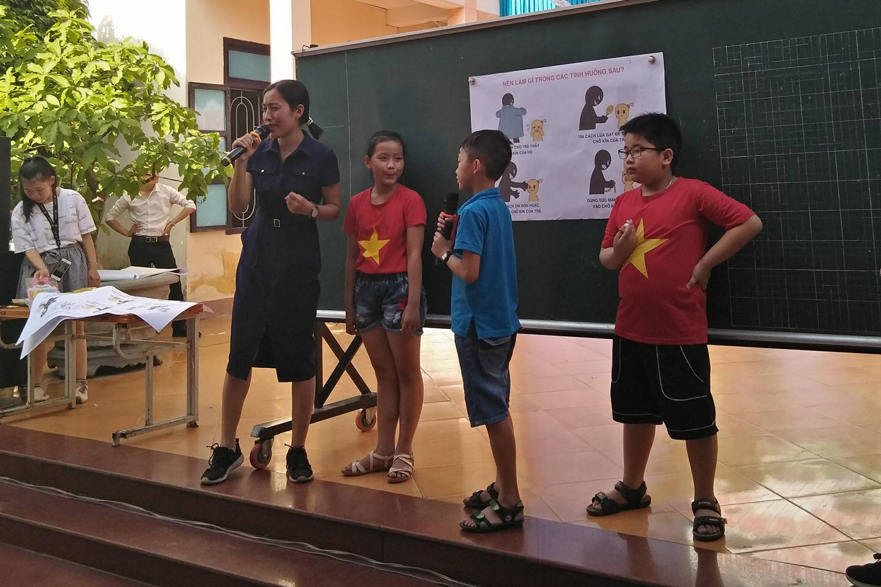 Chương trình “Cùng hành động chống xâm hại trẻ em tại Quảng Bình” giao lưu, tuyên truyền tại Trường tiểu học Hải Đình (T.P Đồng Hới). 