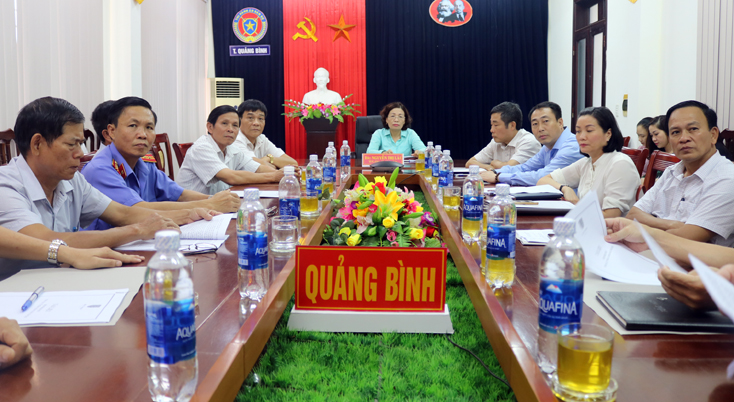 Ngọc Hải  Các đại biểu tham dự hội nghị trực tuyến tại điểm cầu Quảng Bình.