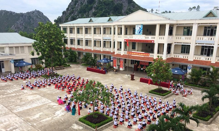 Trường TH Quảng Tiên - ngôi trường vùng khó của thị xã Ba Đồn đạt chuẩn quốc gia nhờ làm tốt công tác xã hội hóa giáo dục.