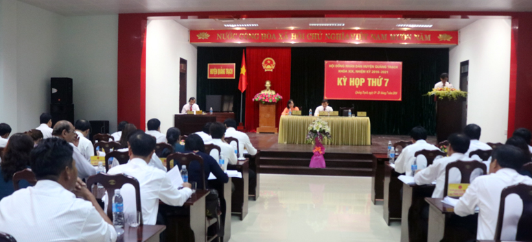 Quang cảnh kỳ họp thứ 7, HĐND huyện Quảng Trạch khoá XIX (nhiệm kỳ 2016 - 2021).