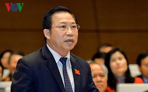 Ông Lưu Bình Nhưỡng cho rằng cơ quan về khảo thí của Bộ GD-ĐT có thể chấm lại điểm thi của các địa phương theo xác suất.