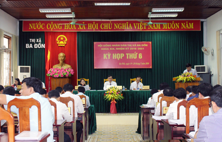 Toàn cảnh kỳ họp lần thứ 6, HĐND thị xã Ba Đồn khoá XIX