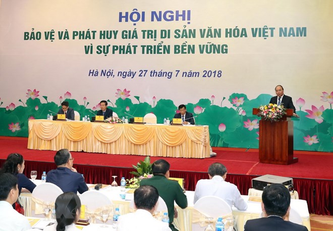  Thủ tướng Nguyễn Xuân Phúc phát biểu tại hội nghị. (Ảnh: Thống Nhất/TTXVN)