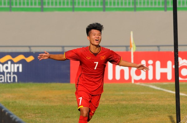Thắng đậm Timor Leste, U16 Việt Nam tạm chiếm ngôi đầu bảng