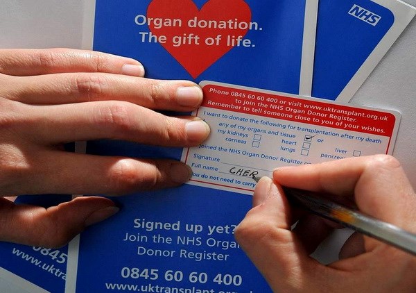 Dự luật mới về hiến tạng gây tranh cãi ở nước Anh