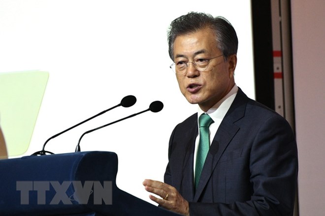 Tỷ lệ ủng hộ Tổng thống Hàn Quốc rơi xuống mức kỷ lục 58%