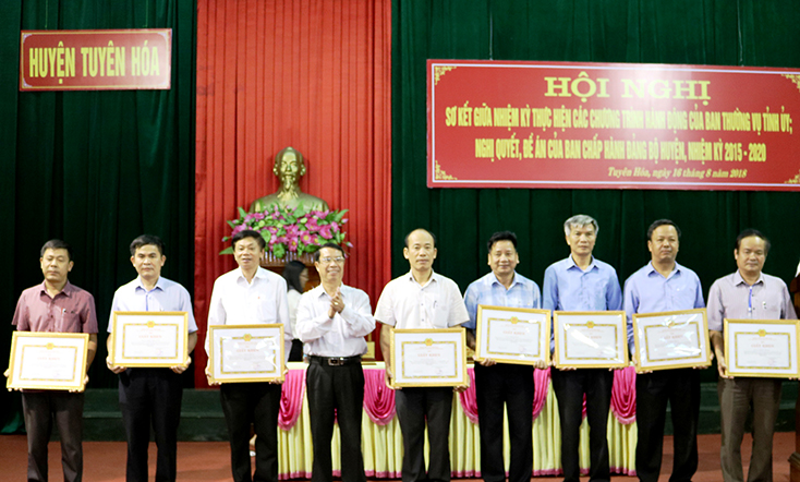 Huyện ủy Tuyên Hóa: Sơ kết thực hiện các chương trình hành động của Ban Thường vụ Tỉnh ủy