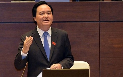 Bộ trưởng Bộ GD-ĐT Phùng Xuân Nhạ báo cáo Chính phủ kỳ thi THPT Quốc gia năm 2018.
