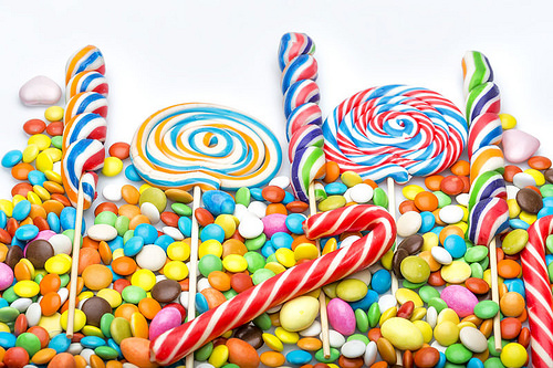  Chất tạo màu nhân tạo có nhiều trong các loại kẹo.