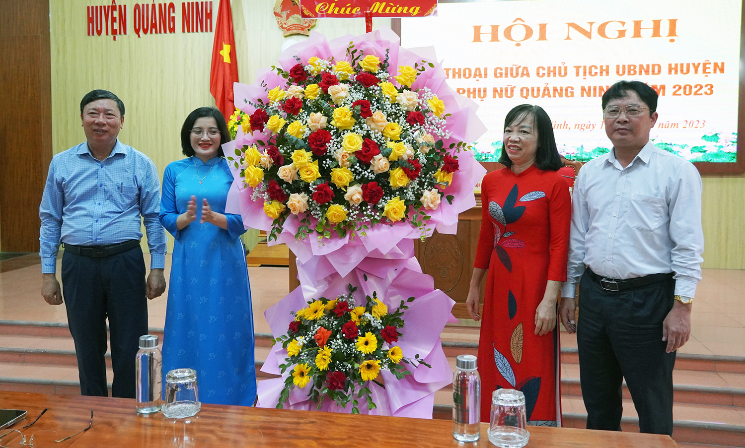 Quảng Ninh: Chủ tịch UBND huyện đối thoại với hội viên, phụ nữ