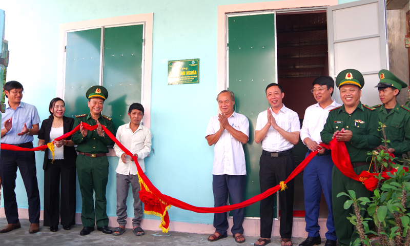 Bộ đội Biên phòng tỉnh: Khánh thành nhà tình nghĩa cho giáo dân ở khu vực biên giới